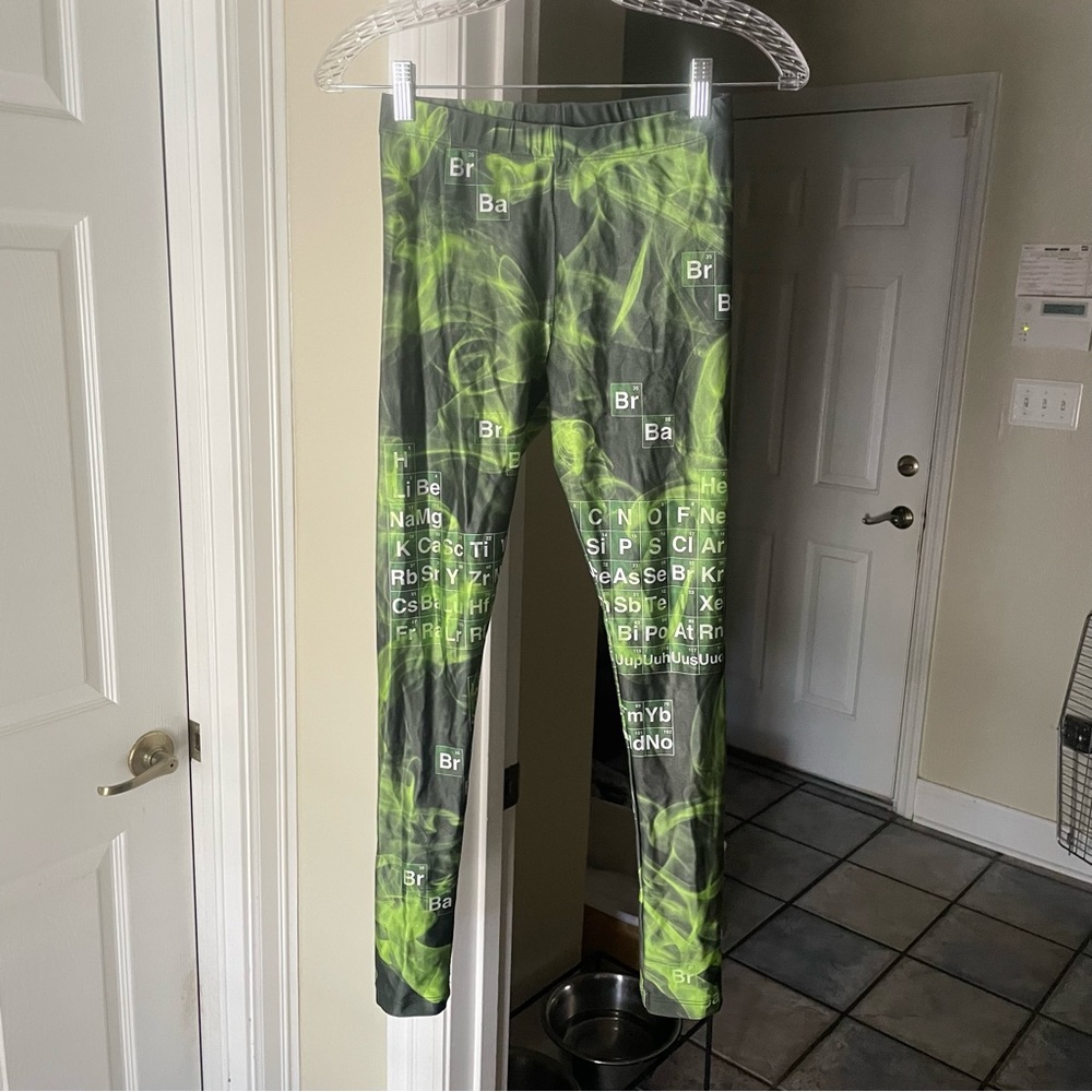 Periodic table leggings size M as new